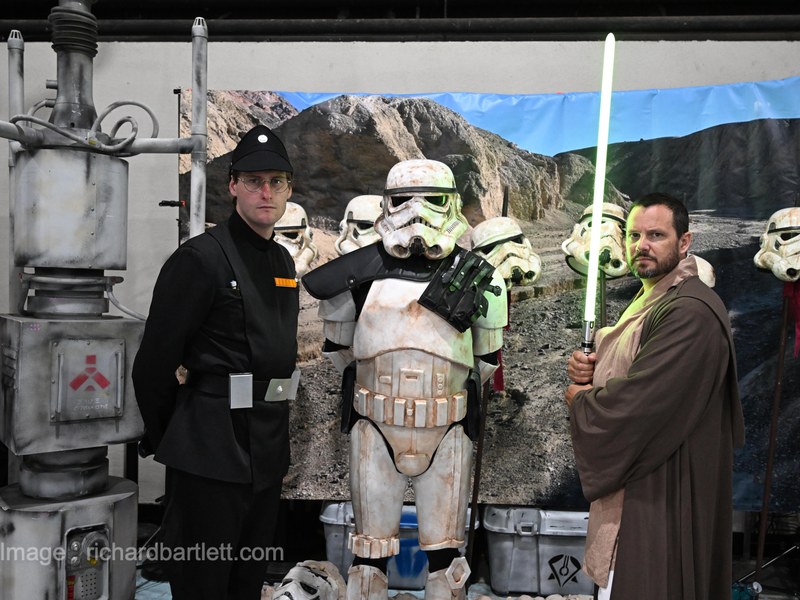 Star Wars photo set with costumed characters